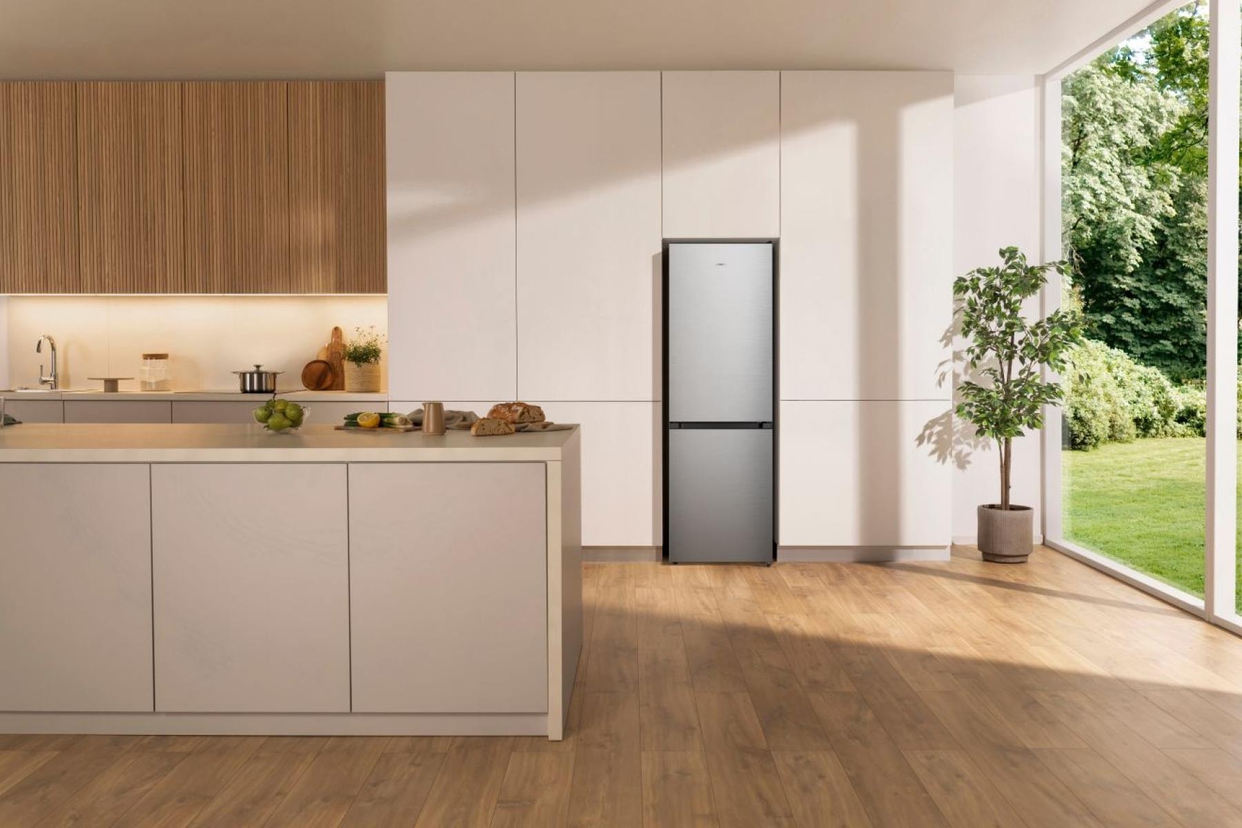 Свободностоящ хладилник Gorenje NRK619EPXL4 — 4