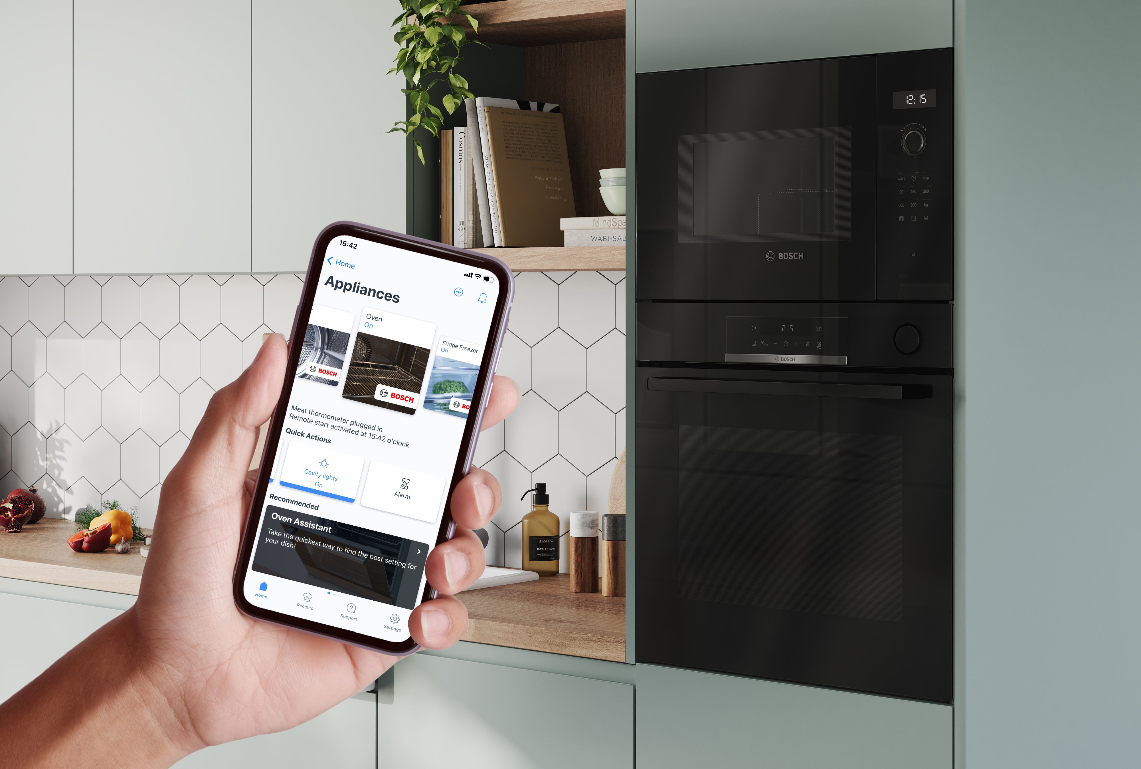 Home Connect с дистанционно управление и наблюдение: открийте пълния потенциал на вашата интелигентна фурна.